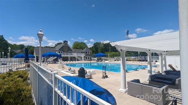 Building Photo - 7711 Epping Forest Dr