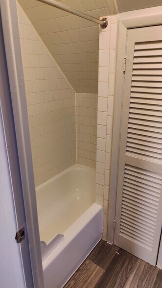 Building Photo - 4118 W Forest Park Ave