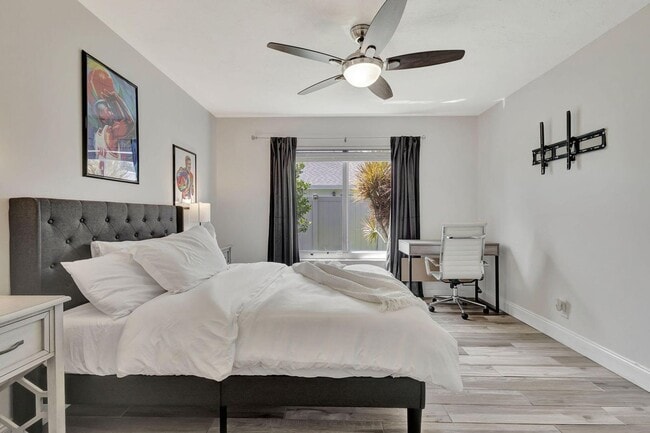 Building Photo - 1104 Jackpine St