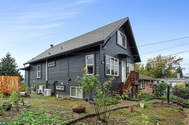 Building Photo - 4521 S Mead St
