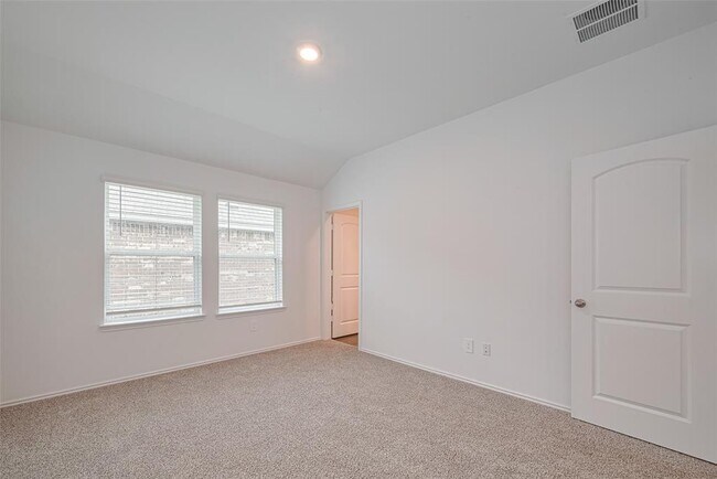 Building Photo - 6018 Alberta Fls Dr