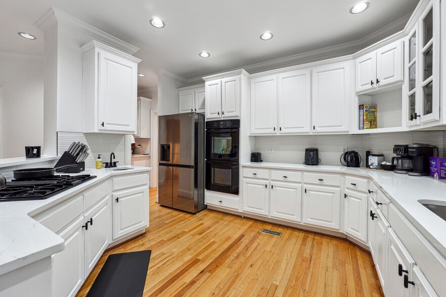 Building Photo - 814 Lynhurst Dr SW