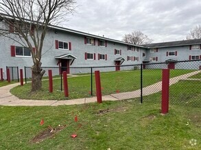 Building Photo - Garden Apartments