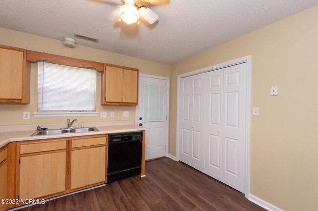 Building Photo - 171 Brenda Dr