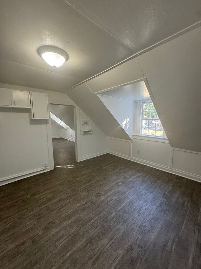 Building Photo - 1BR/1BA Apartment near Downtown Raleigh