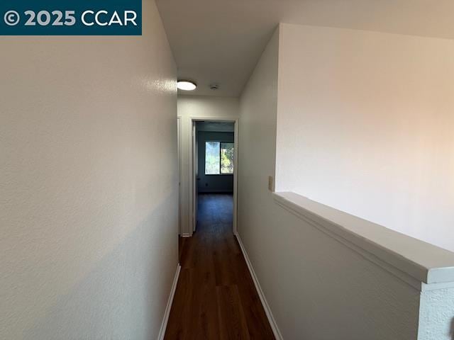 Building Photo - 10 Tarn Ct