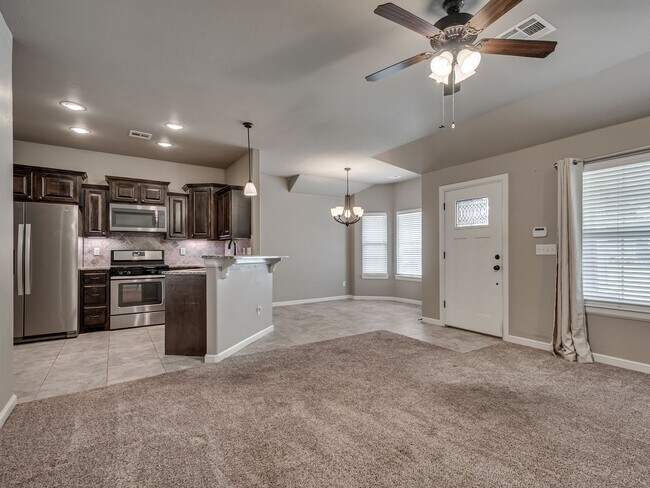 Building Photo - 8813 SW 55th St