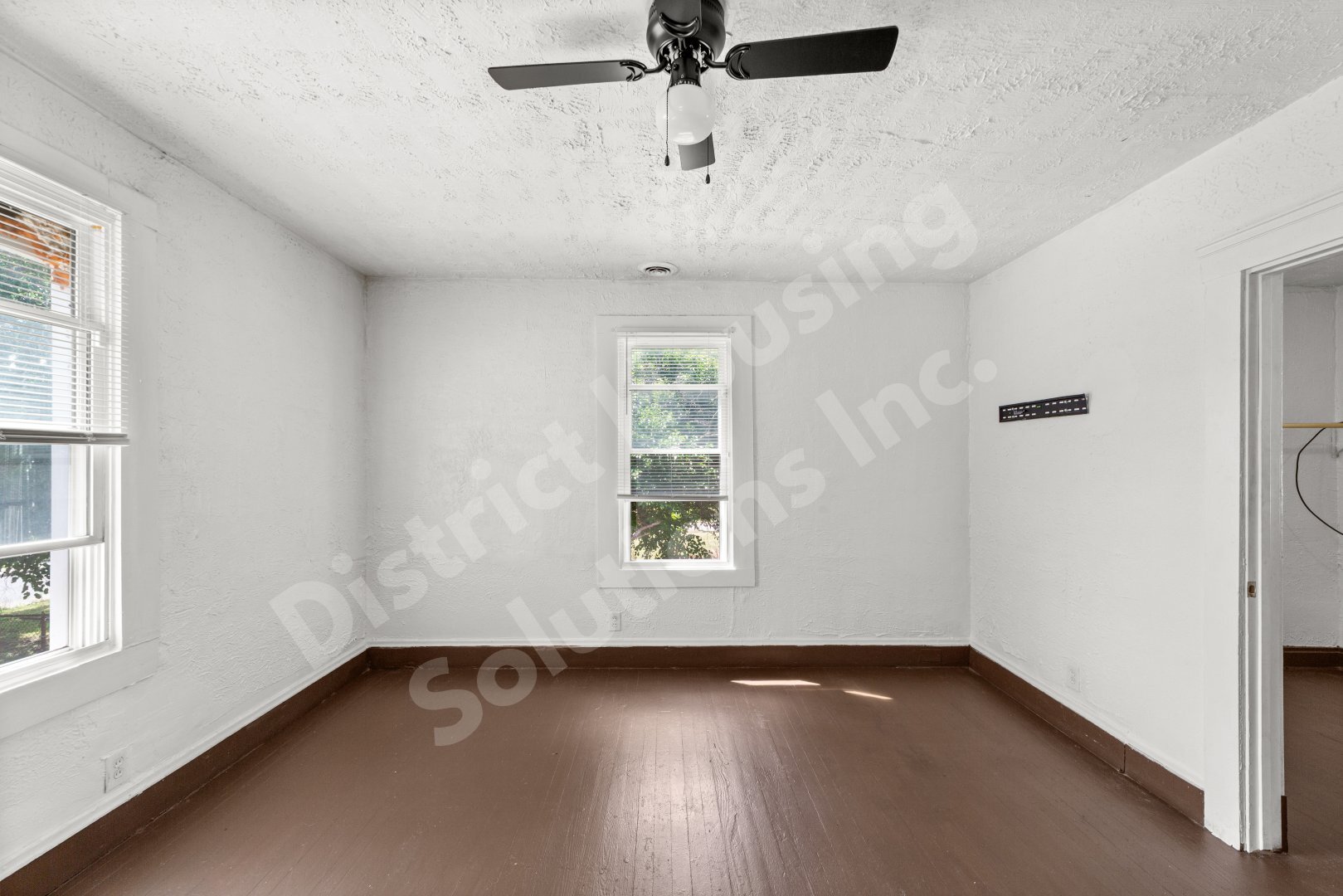 Building Photo - 8302 Sowinski Ave