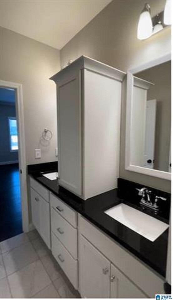 Building Photo - 4234 Lenox Dr