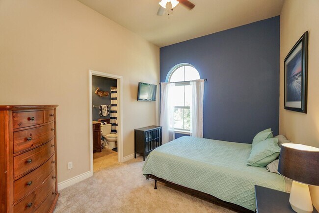 Building Photo - 27119 Ashley Hills Ct