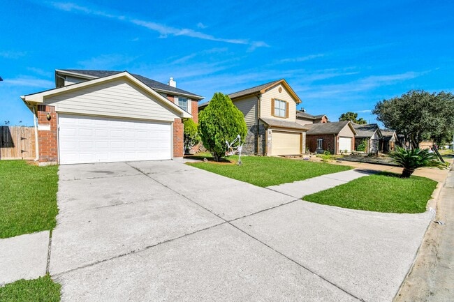 Building Photo - 8914 Pecan Pl Dr