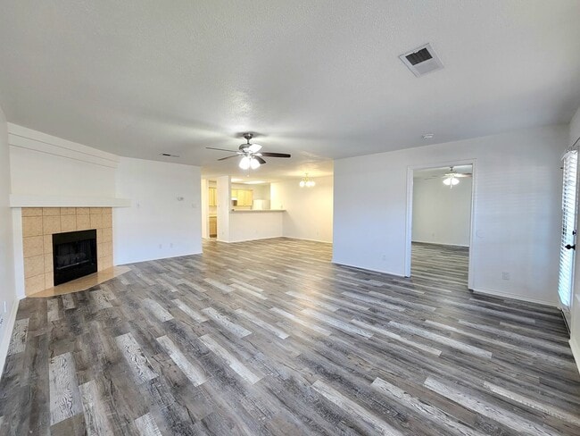 Building Photo - 5314 Hannah Dr