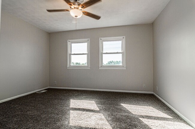 Building Photo - Please View 3D Virtual Walk-Through Before...