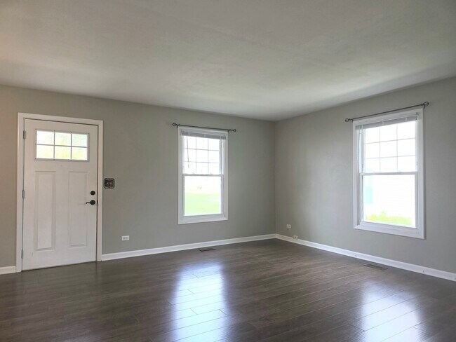 Building Photo - 310 Russet Way