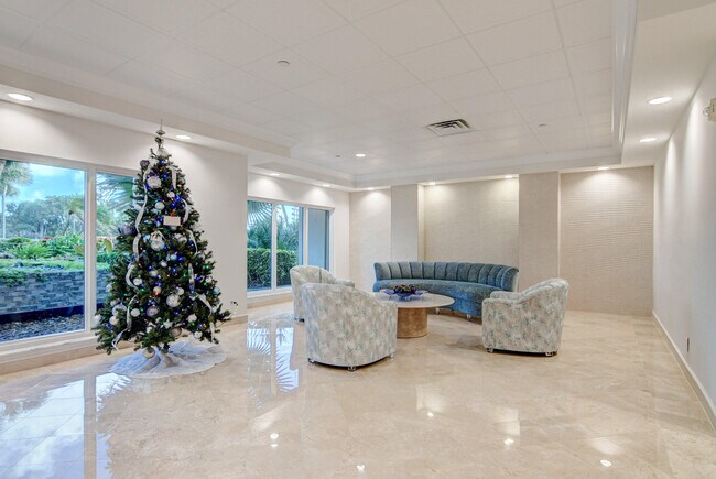 Building Photo - 4301 N Ocean Blvd