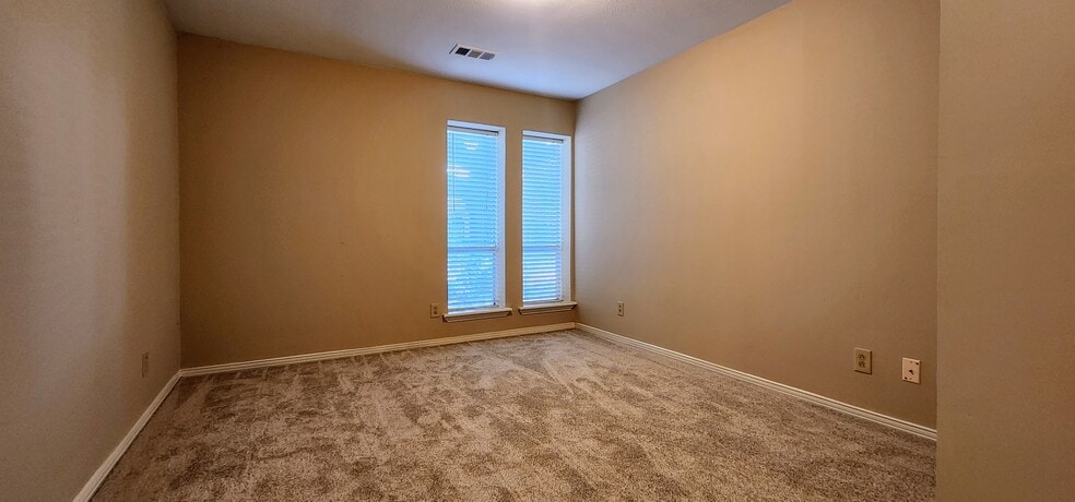 Building Photo - 7737 Village Trail Dr