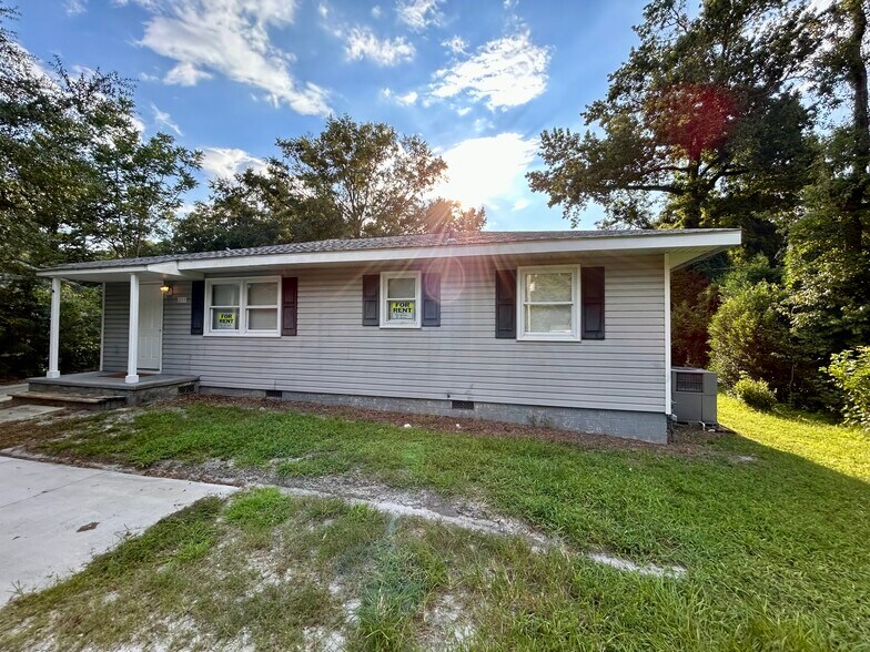 Primary Photo - 233 Wood Dale Dr