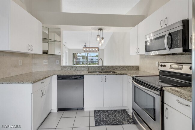 Building Photo - 875 New Waterford Dr