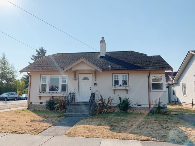 Building Photo - Adorable cottage in the Columbia Neighborhood