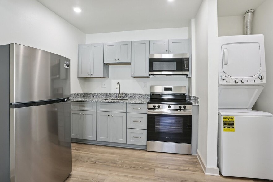 Building Photo - 720 Spain St