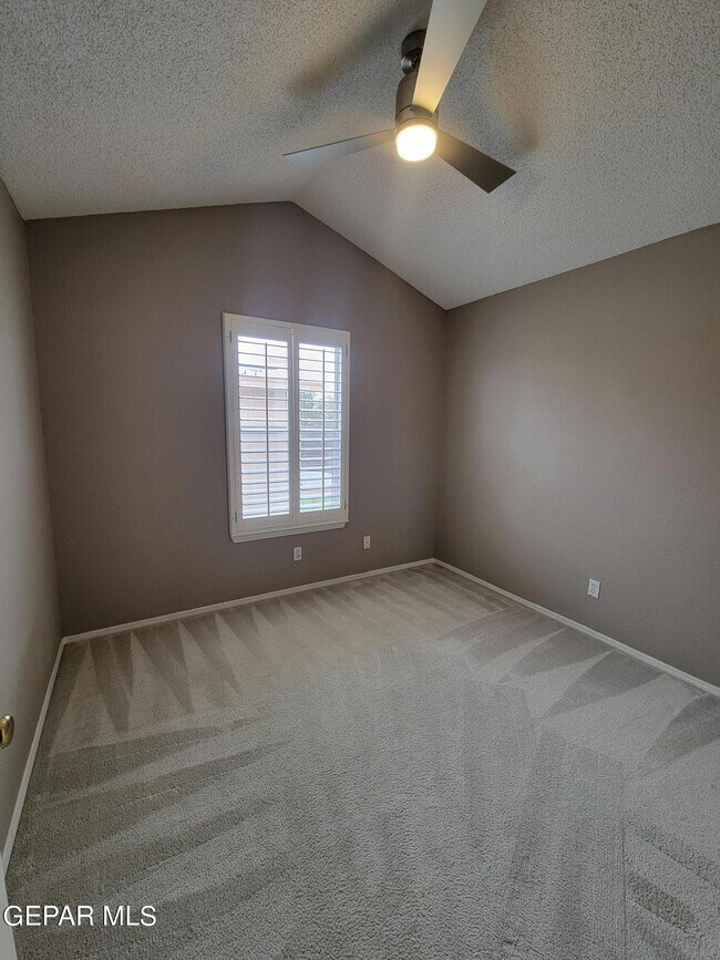 Building Photo - 7225 Tierra Taos Dr