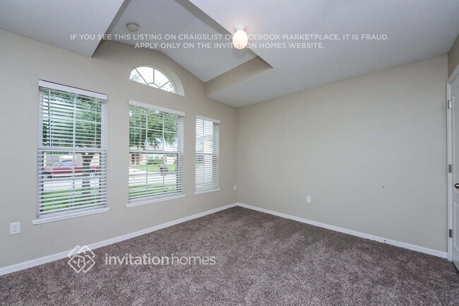 Building Photo - 5541 Silver Thistle Ln