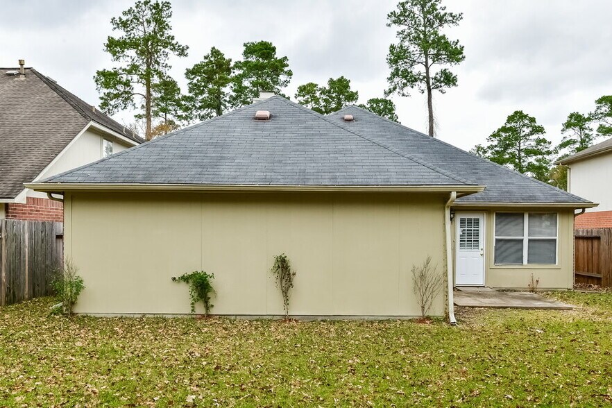 Building Photo - 3219 Candlepine Dr