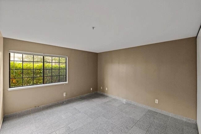 Building Photo - 230 Pheasant Ridge Rd