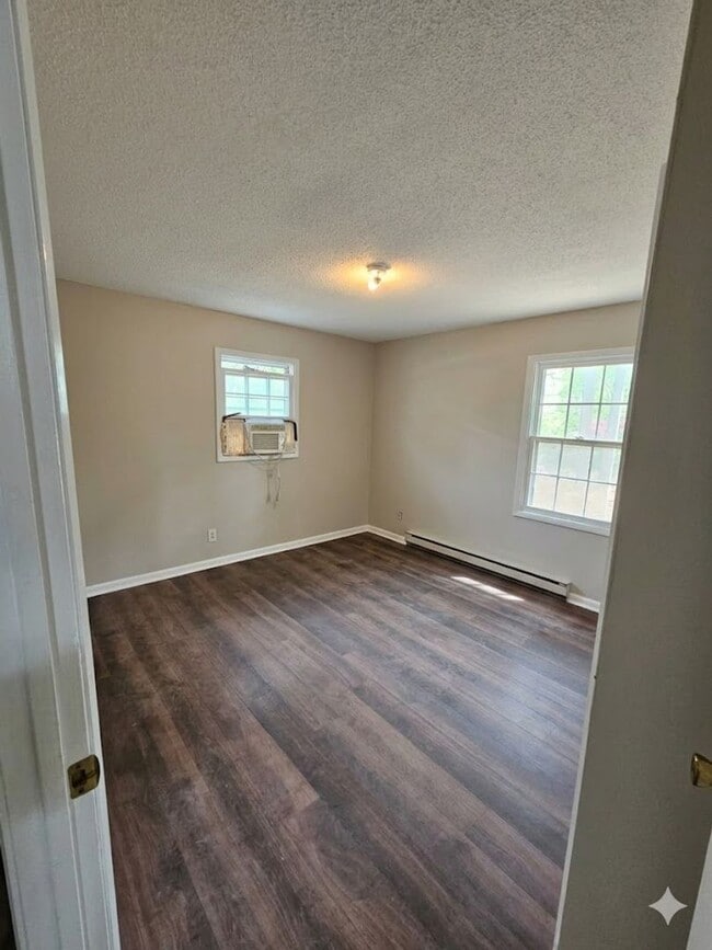 Building Photo - 6340 Ginger Cir