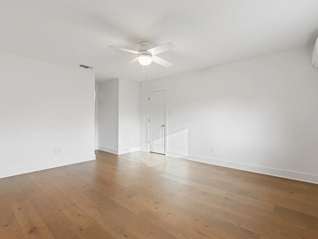 Building Photo - 2825 Townsend Dr