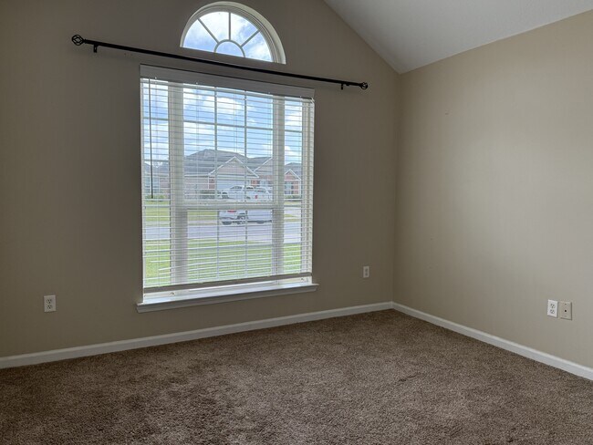 Building Photo - 146 Aquinnah Dr