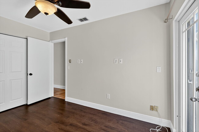 Building Photo - 5431 Courtney Cir