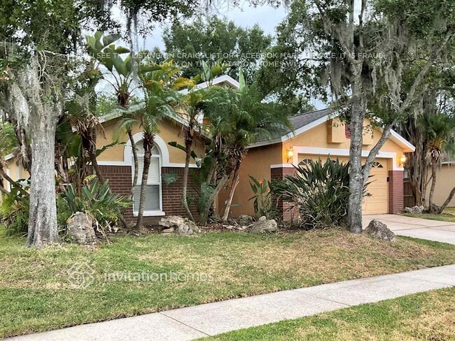 Building Photo - 14911 Rocky Ledge Dr