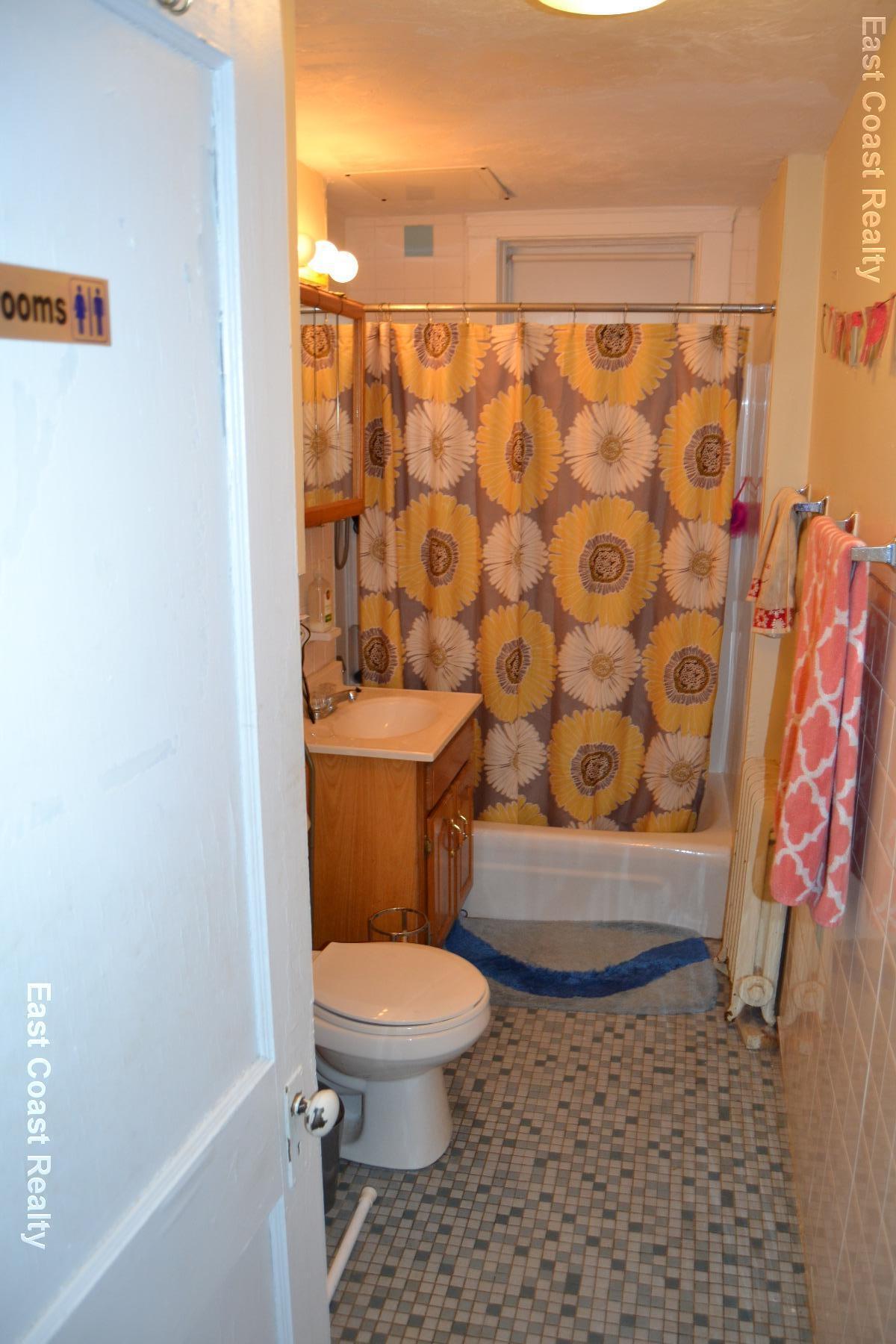 Building Photo - 90 Cypress St