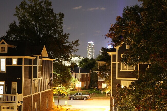 Building Photo - 1564 Walnut View Dr