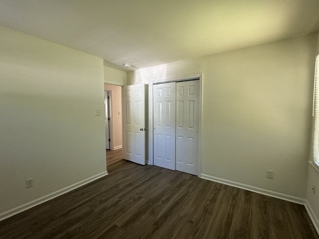 Building Photo - Beautiful ranch style home with 4 bedrooms...