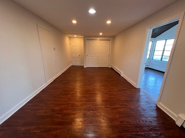 Building Photo - Weed Ave