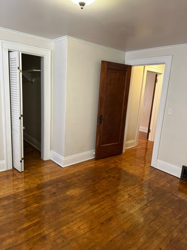 Building Photo - 616 Dekalb St