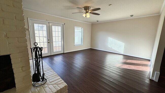 Building Photo - 6452 Olympia Dr