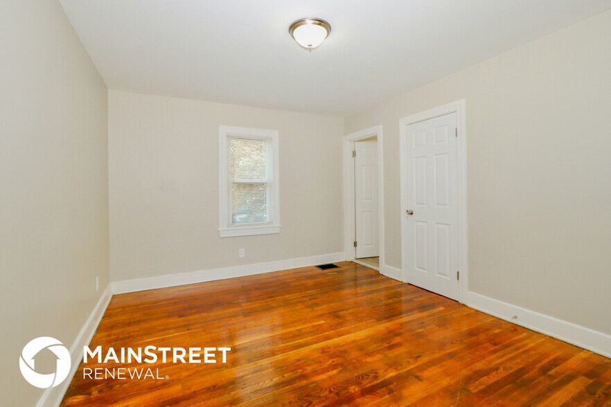 Building Photo - 1618 S 30th St