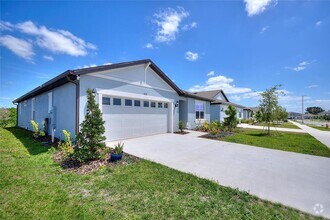 Building Photo - 423 Pine Tree Blvd