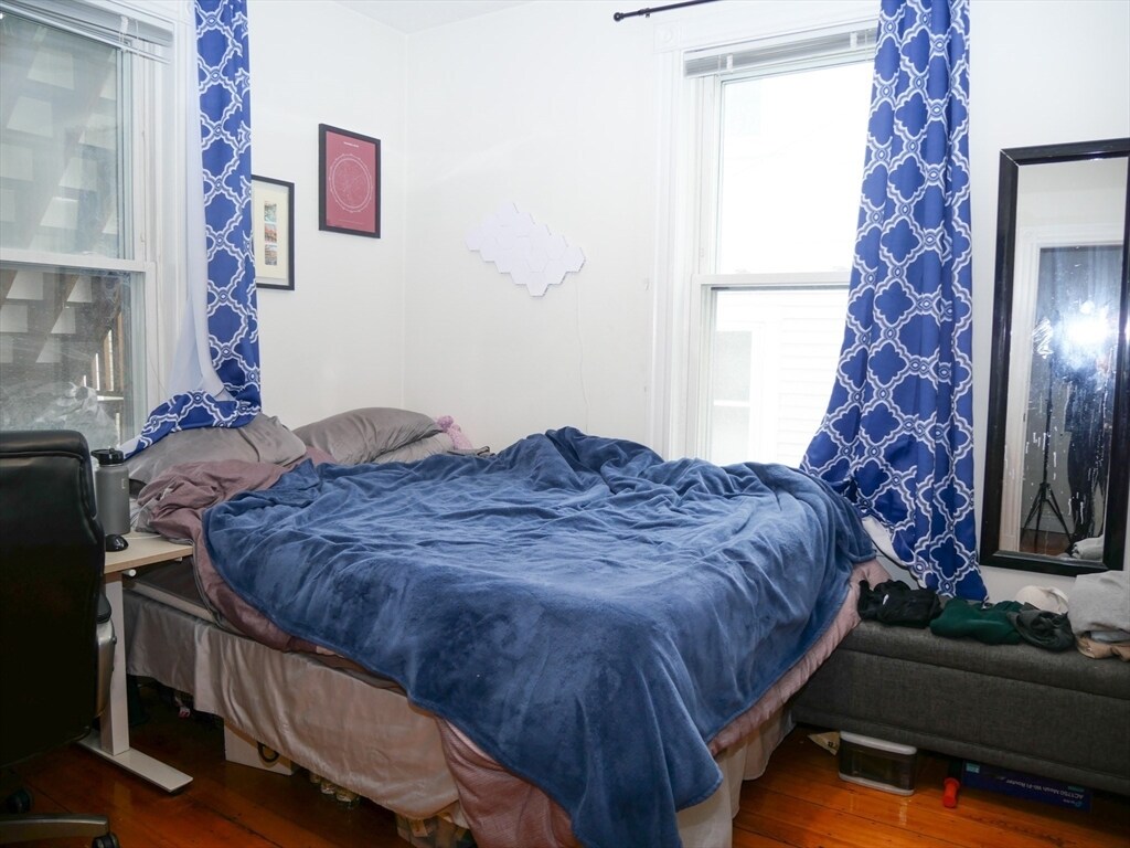 Building Photo - 237 W 3rd St