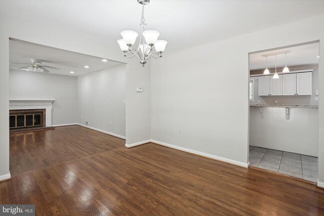 Building Photo - 8501 Canterbury Dr