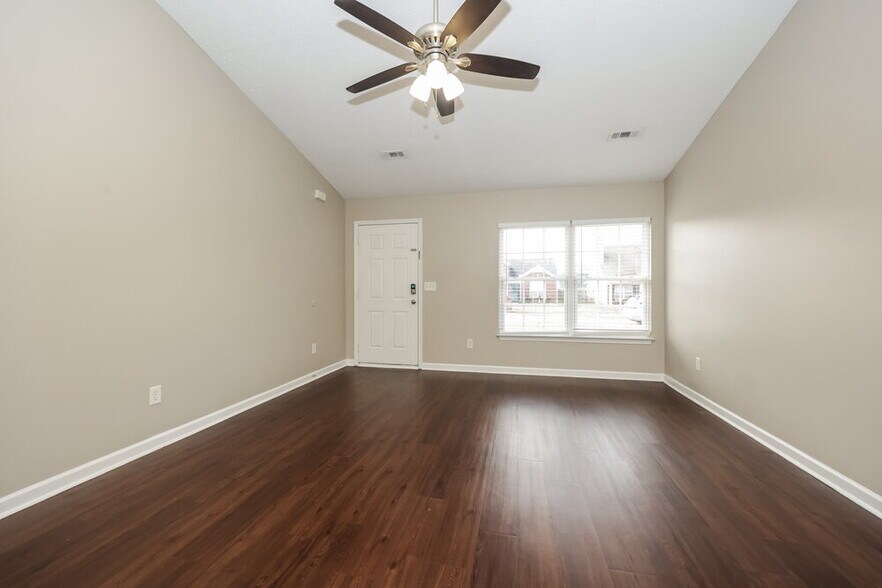 Building Photo - 3014 Deer Trail Dr