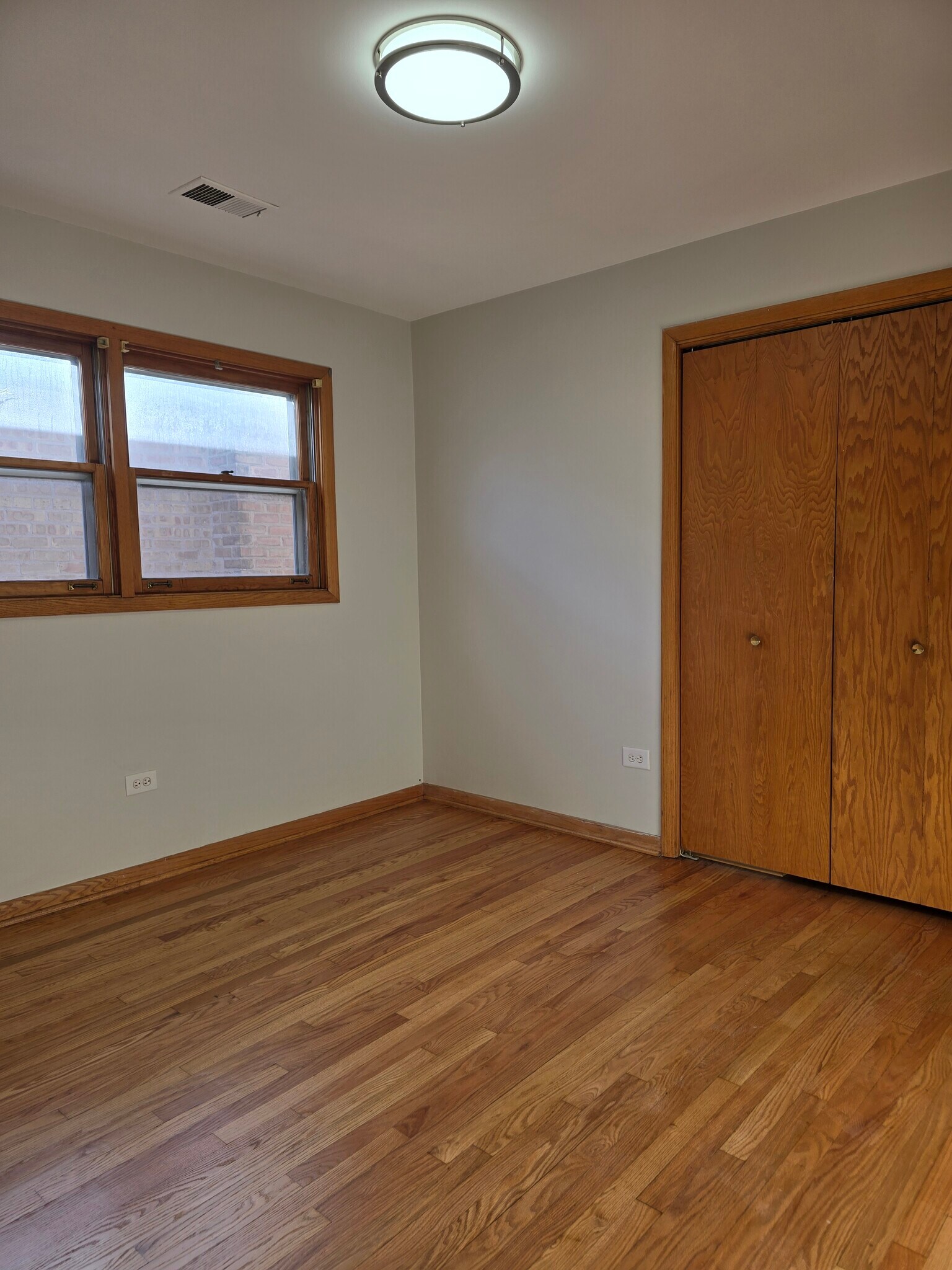 Building Photo - 6042 S Kolmar Ave