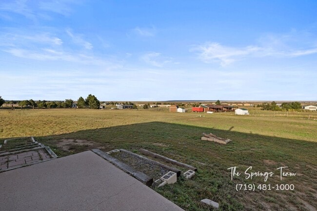 Building Photo - MODERN UPGRADES AND RURAL LIVING IN PEYTON - Security Deposit Waiver Available