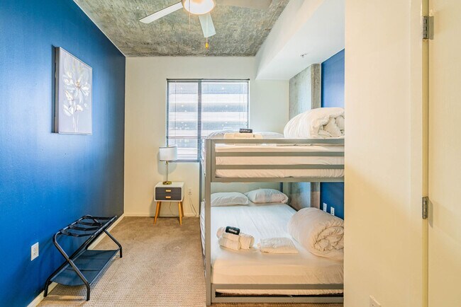 Building Photo - 888 N 4th St