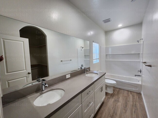 Building Photo - 8603 Grandy St