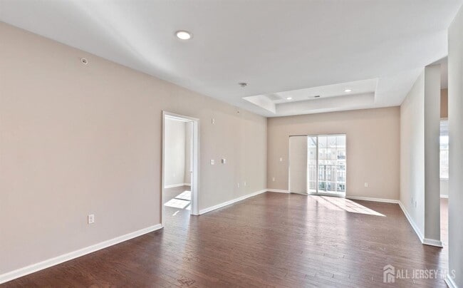 Building Photo - 944 Halifax Pl