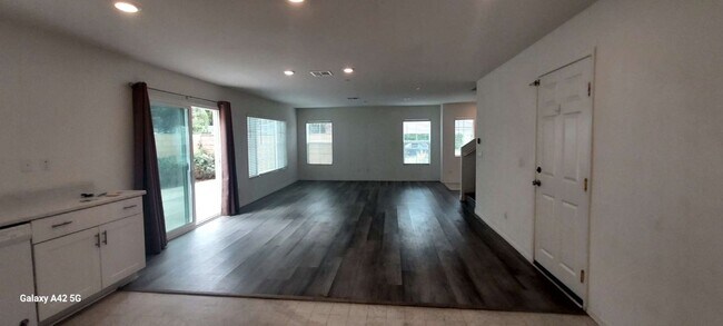 Building Photo - 9774 Solonia St